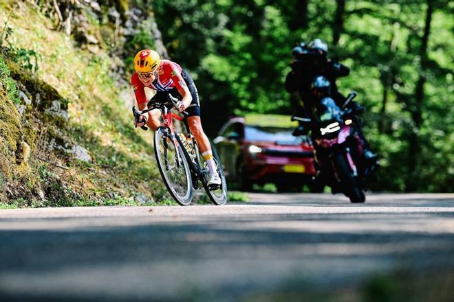 Paula Blasi se salva en una etapa del Tour con épica