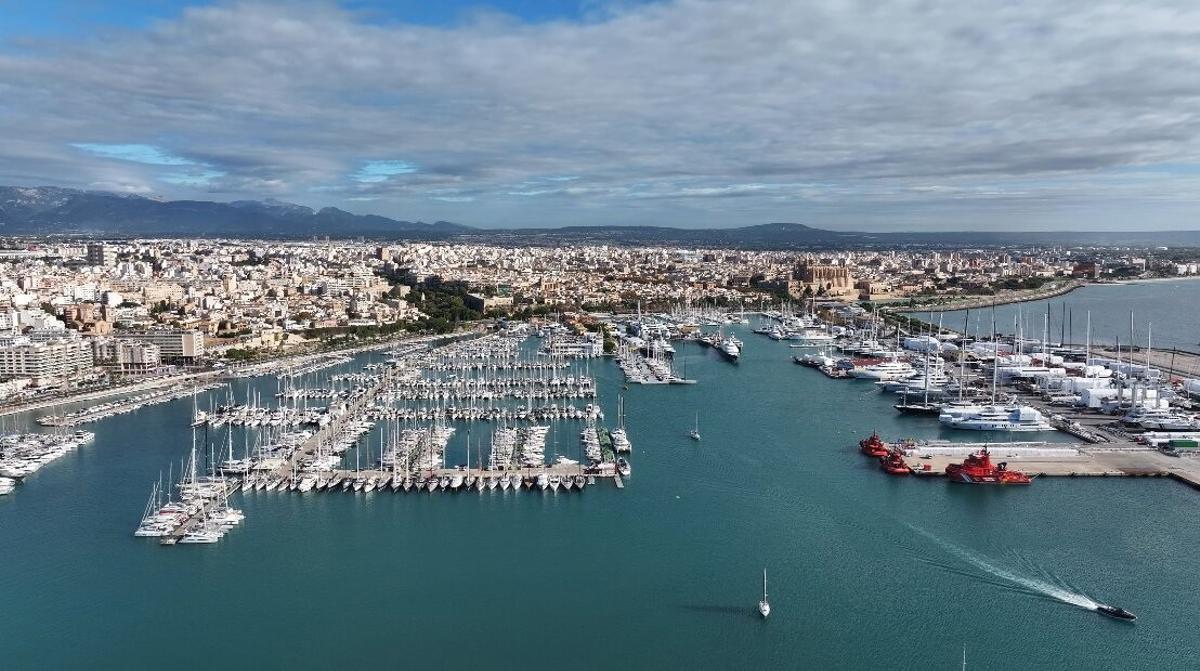 Vista aérea del puerto de Palma.