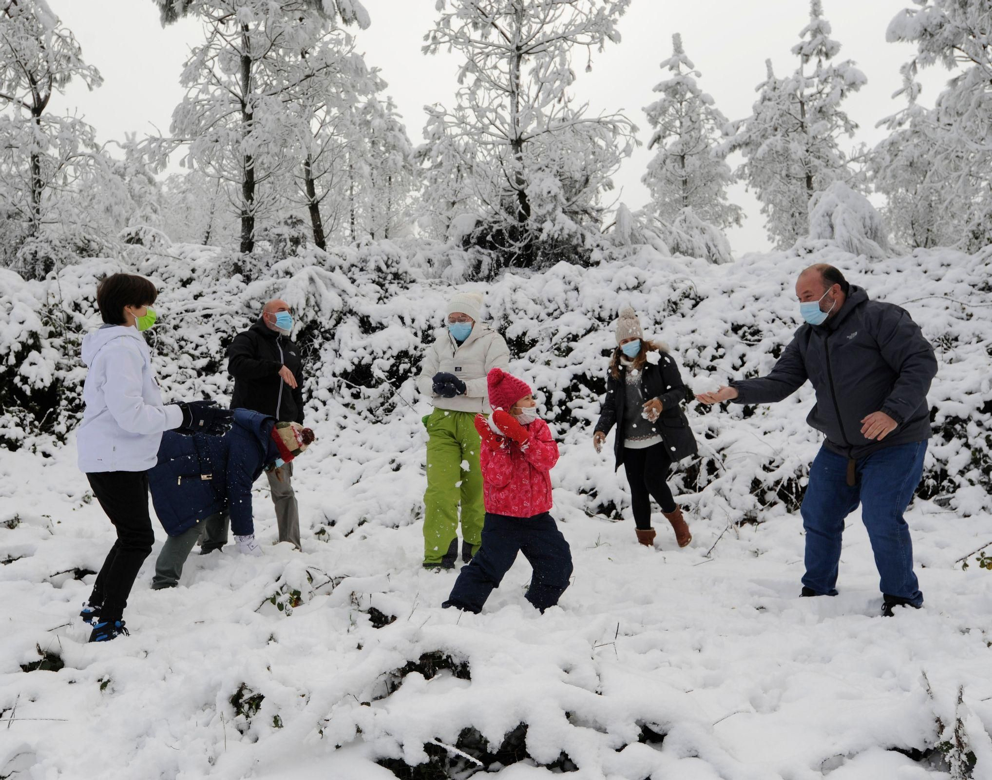El tiempo en Galicia La nieve cubre el fin de semana en Galicia El tiempo en Galicia La nieve cubre el fin de semana en Galicia