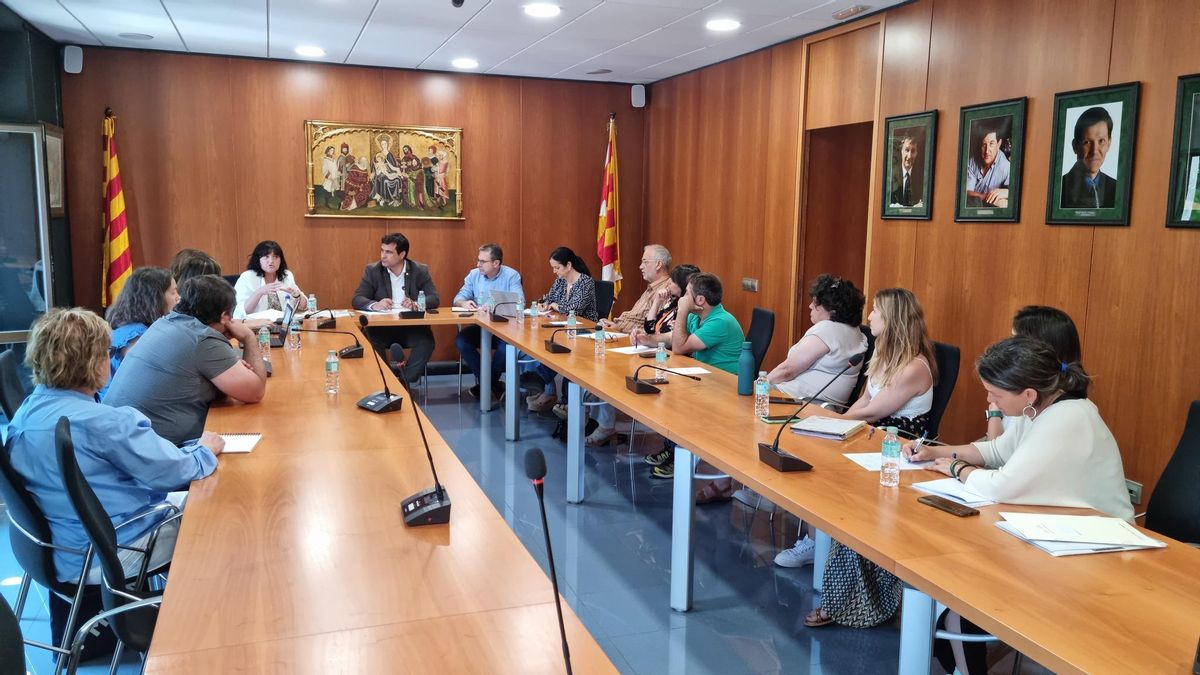 La reunió entre al Consell Comarcal amb Educació