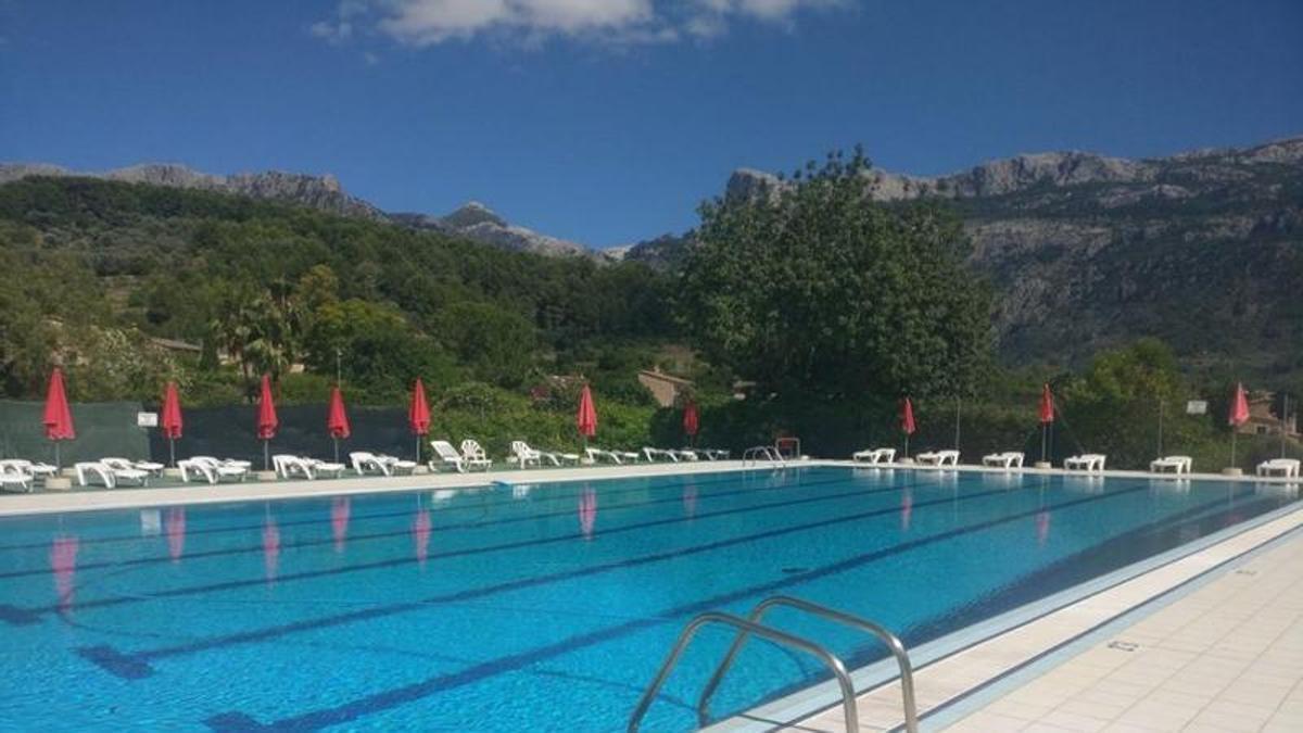 La piscina municipal de Sóller, donde ocurrió el incidente.