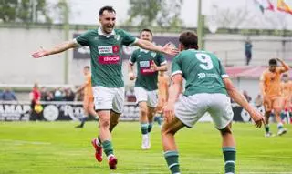 El Coruxo acecha el play off