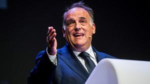 El presidente de LaLiga, Javier Tebas, durante su intervención en el World Football Summit, el mayor congreso mundial de la industria del fútbol, celebrado este martes en el Teatro Goya de Madrid