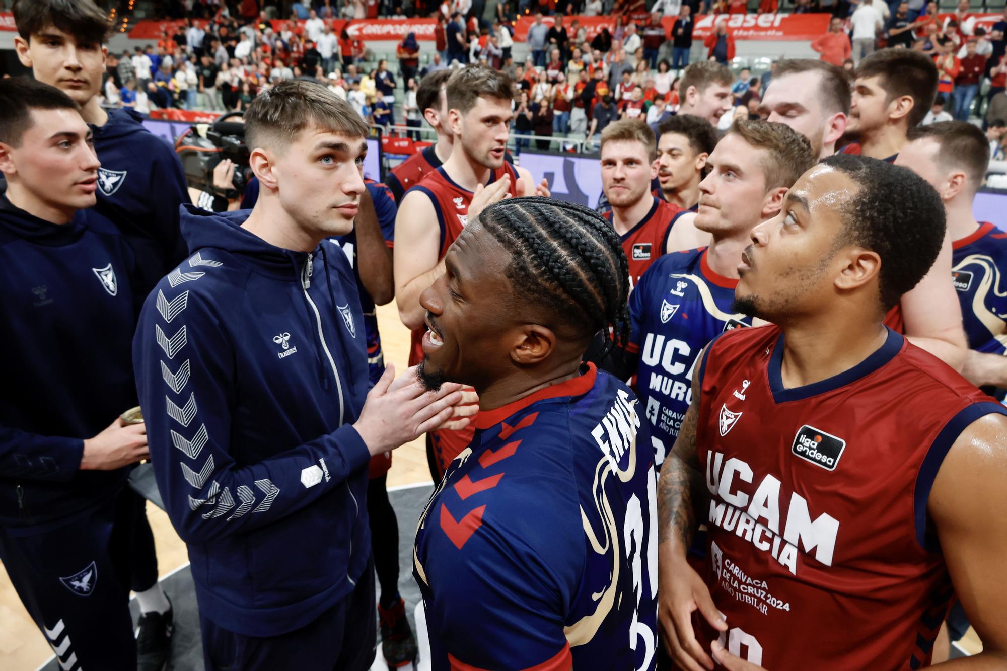 Todas las imágenes del  UCAM Murcia CB contra el Monbus Obradoiro