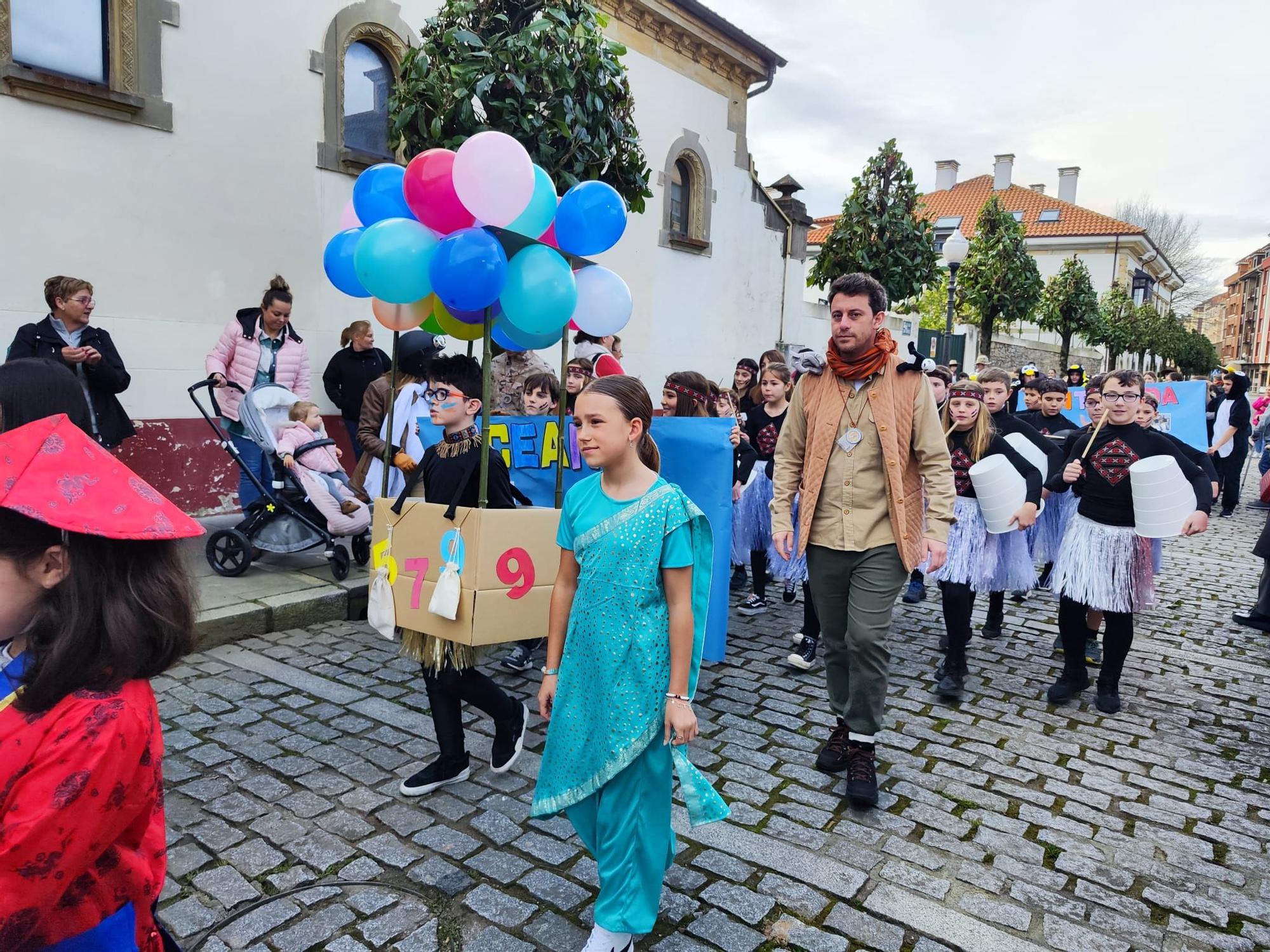 Un viaje por el mundo y a la naturaleza: así han celebrado los colegios de Villaviciosa el carnaval