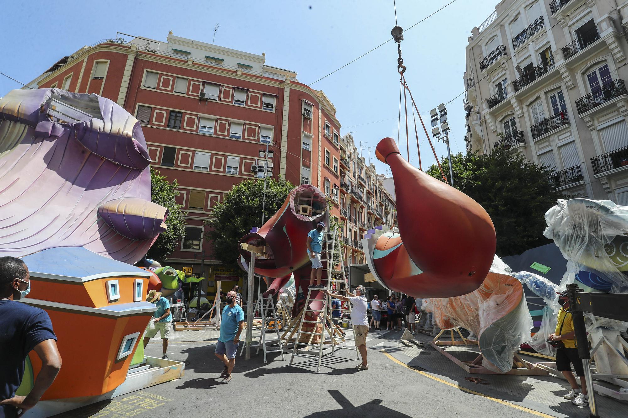 Fallas 2021. Espectacular "plantà" de Sueca-Literato Azorín