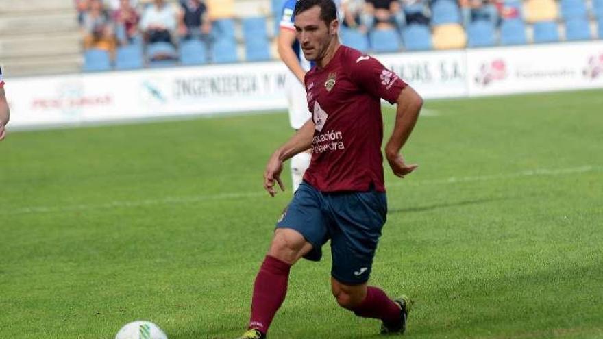 David Añón, máximo goleador del Pontevedra. // Rafa Vázquez