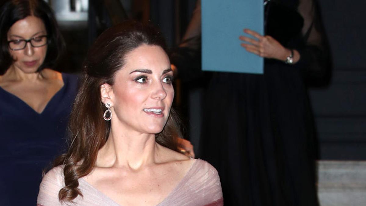 Kate Middleton impresiona en Londres de Gucci