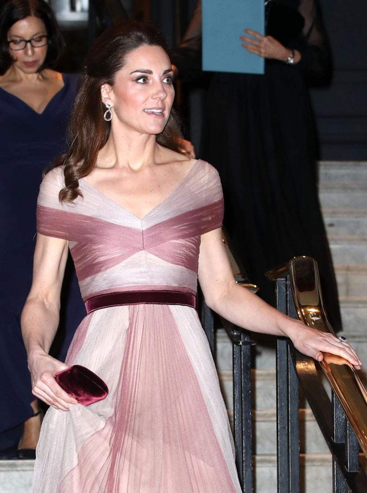 Kate Middleton impresiona en Londres de Gucci