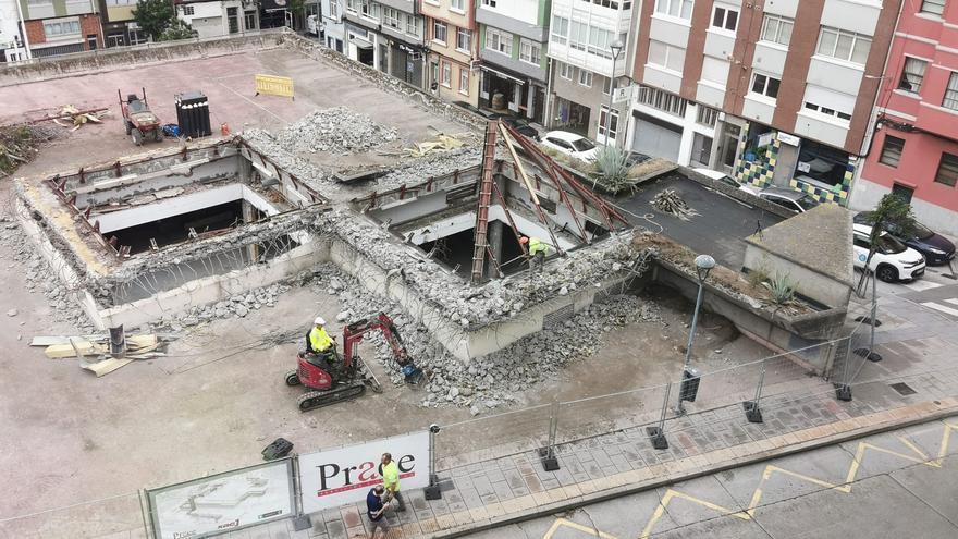 Adiós a los lucernarios del mercado de Monte Alto en A Coruña