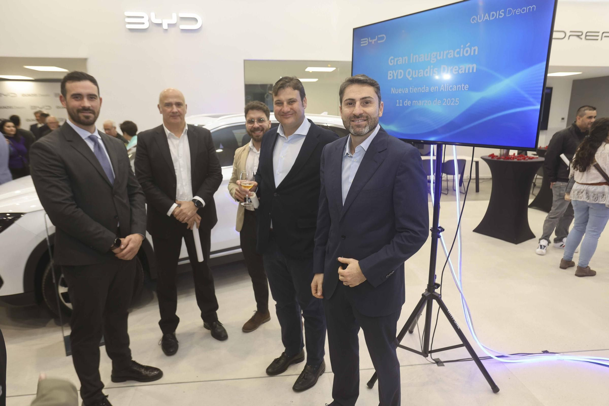 QUADIS Dream inaugura el primer centro BYD en Alicante.