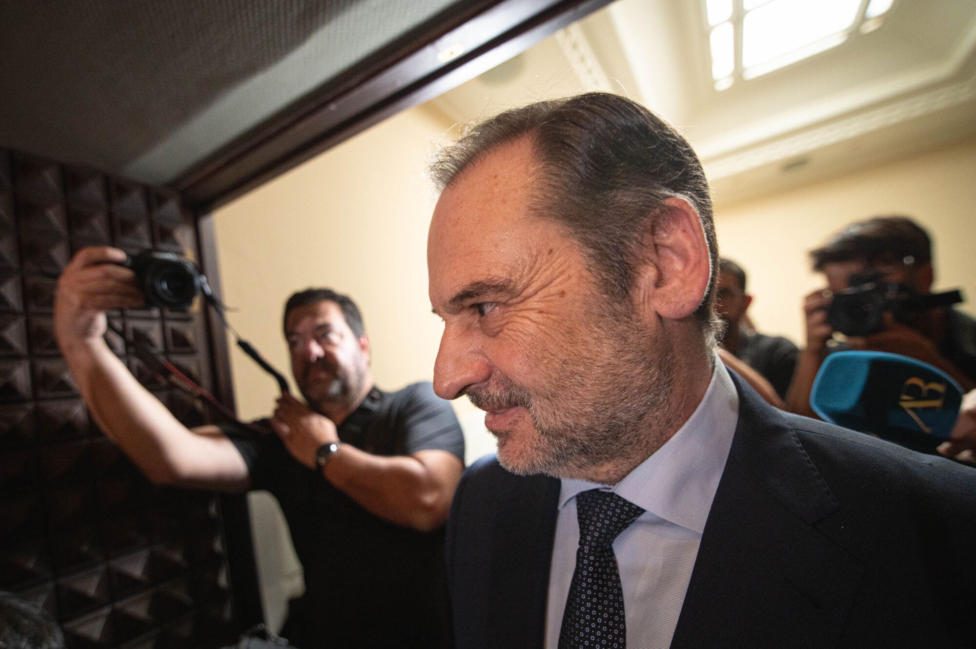 José Luis Ábalos comparece en el Parlamento de Canarias