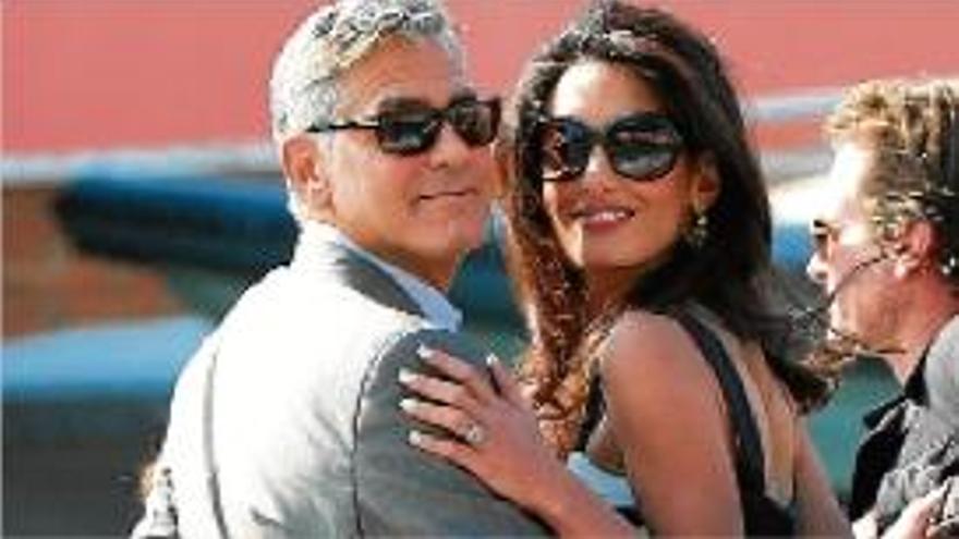 Primera passejada com a marit i muller de Clooney i Alamuddin per Venècia