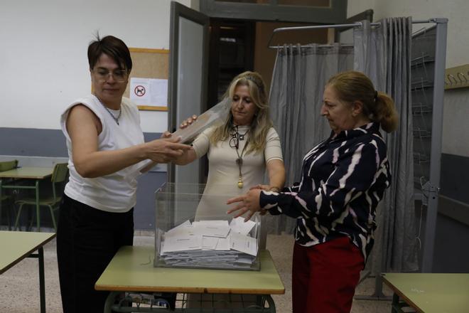 GALERÍA | Comienza el recuento de votos en Zamora
