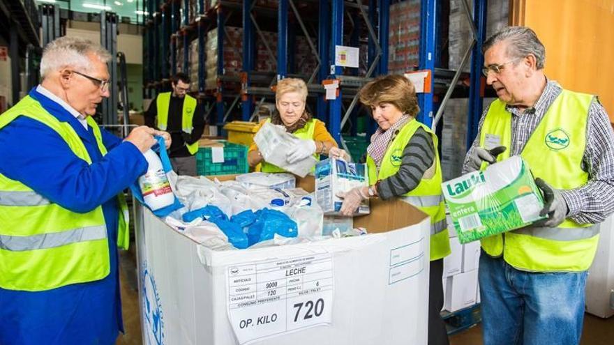 La Caixa recoge más de 10.300 litros de leche para familias desfavorecidas de Castellón