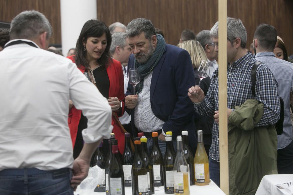 La DOP Vinos Alicante entrega al Museo del Prado el Premio Fondillón