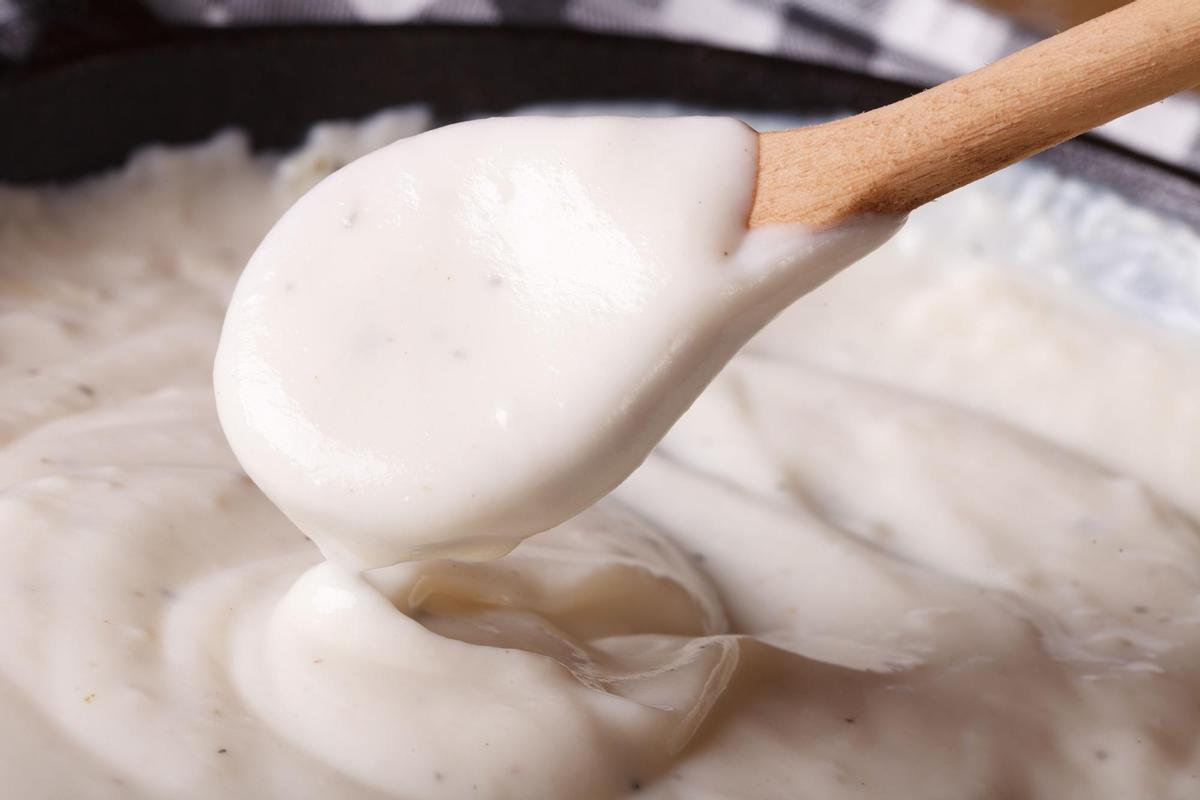 La bechamel es el ingrediente estrella de las croquetas.