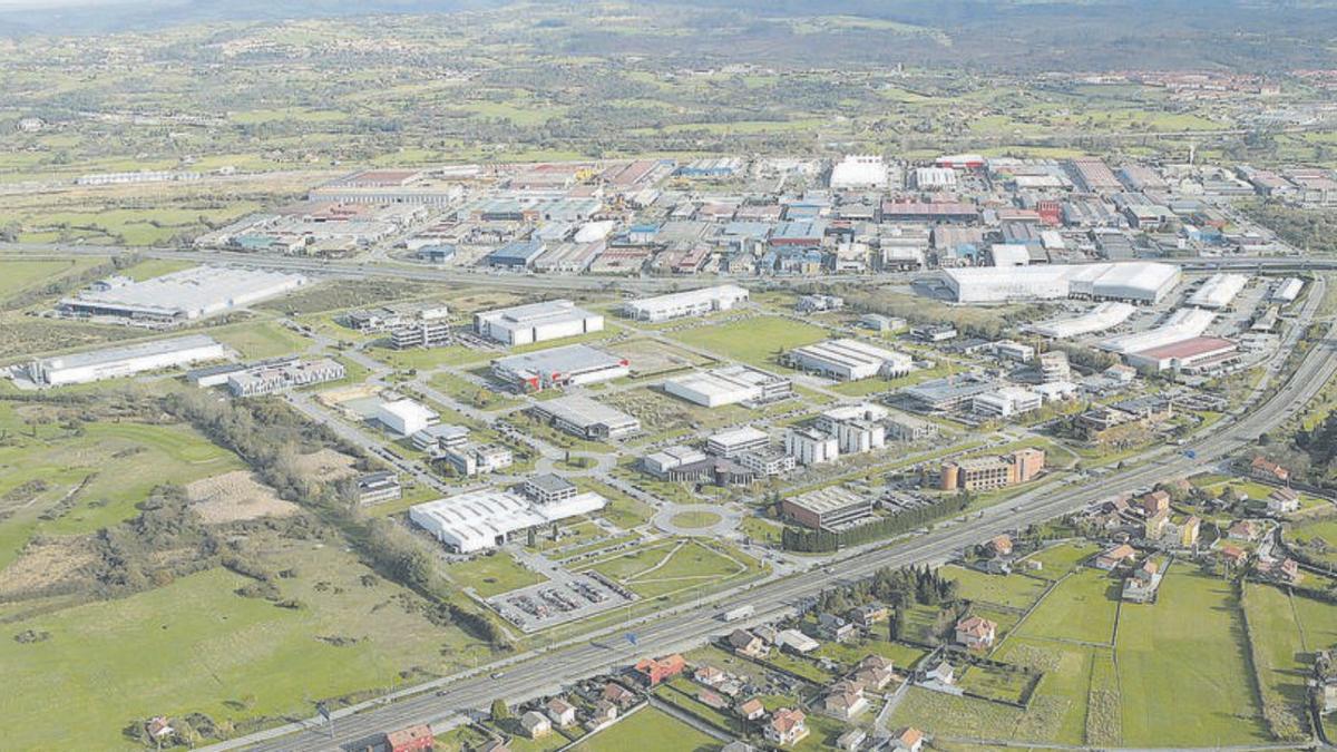 Vista aérea de las áreas industriales de Llanera. |LNE