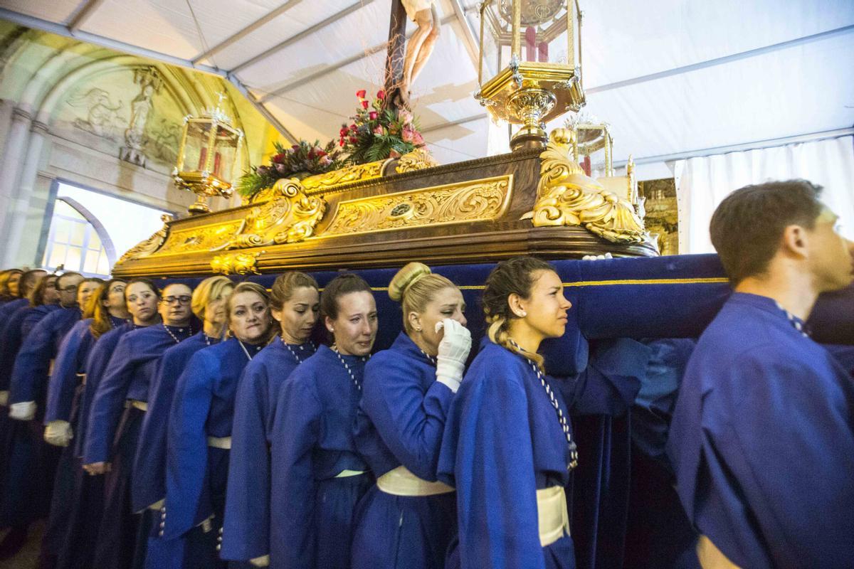 Imágenes de La Cofradía de Nuestra Señora de la Piedad y Caridad y Cristo de la Paz de 2019, debido a la lluvia no pudieron procesionar.