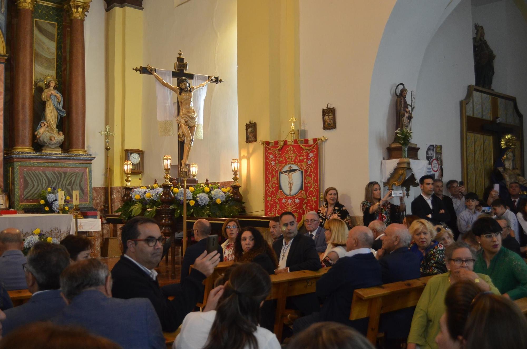 GALERÍA | Santa Cristina canta el ramo y venera al Cristo de la Vera Cruz