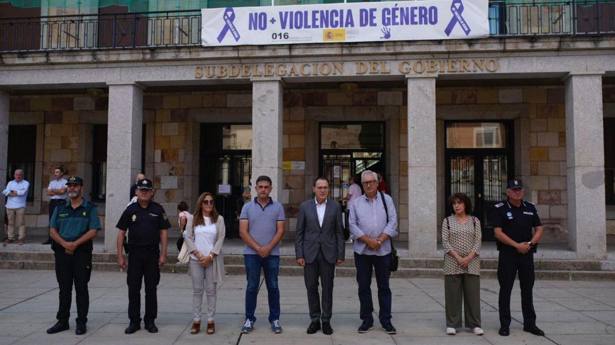 Concentración ante la Subdelegación de Gobierno contra el último asesinato machista en Valladolid.