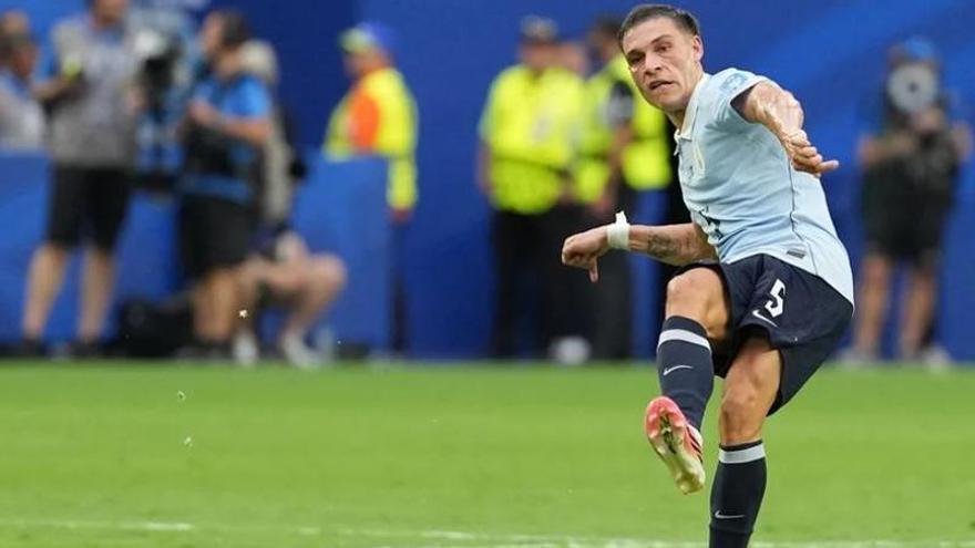 Ugarte se rompe el cruzado en el Uruguay - España