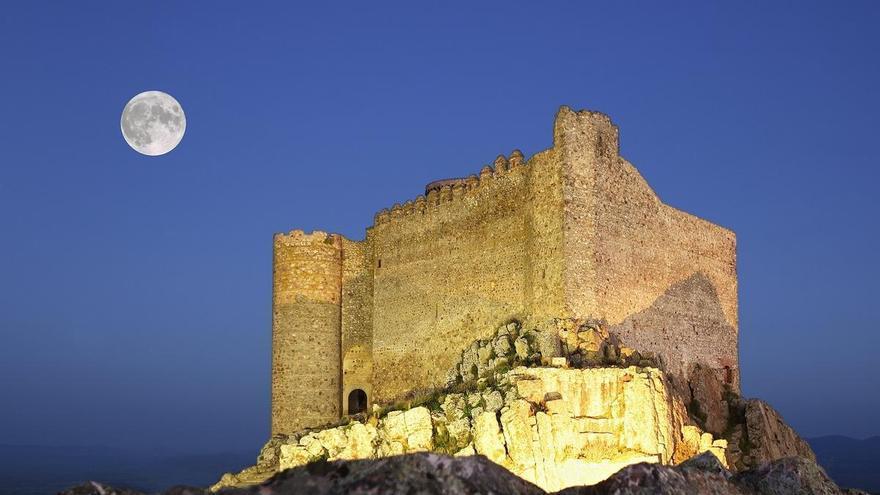 Fotogalería | Así son los castillos y fortalezas de Extremadura