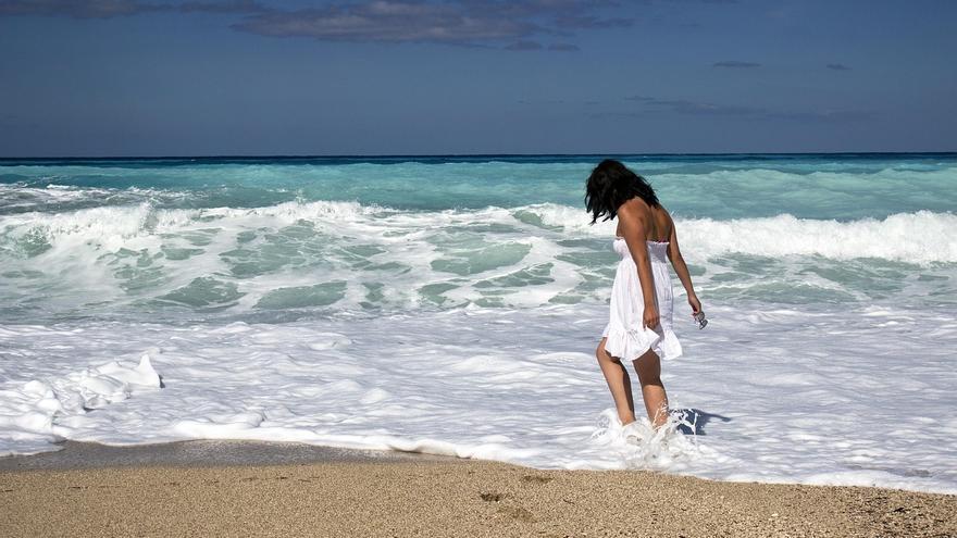El trabajo que siempre habías soñado: 1.000 euros a la semana por probar playas y contarlo