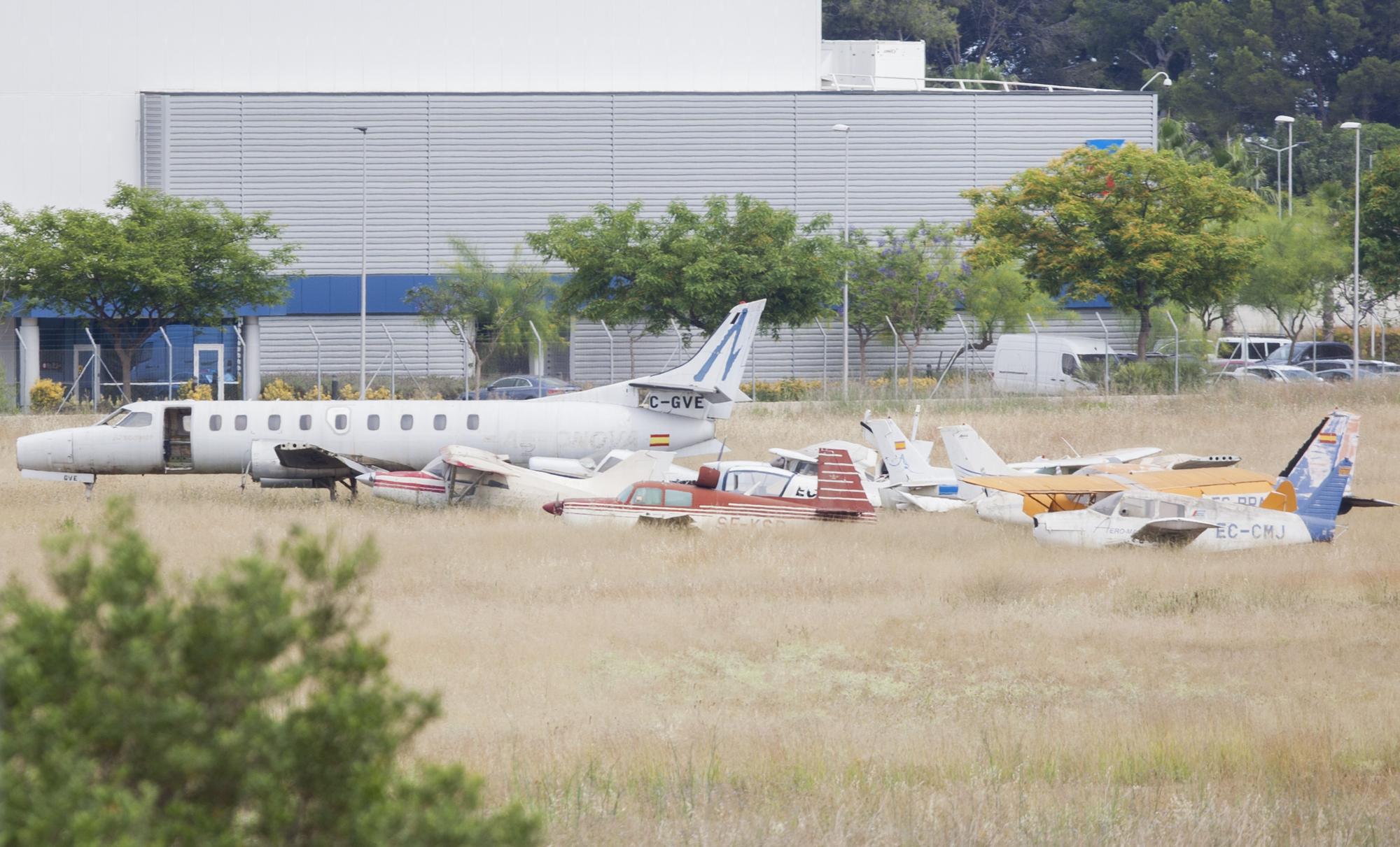 Los aviones que podrás comprar desde 2000 € en el aeropuerto de Manises