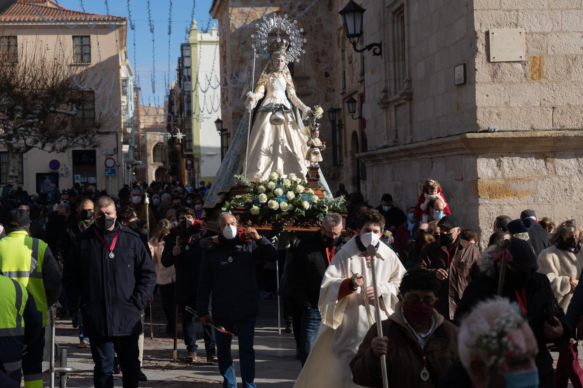 GALERÍA | Las mejores imágenes de la gélida procesión de la Concha por Zamora