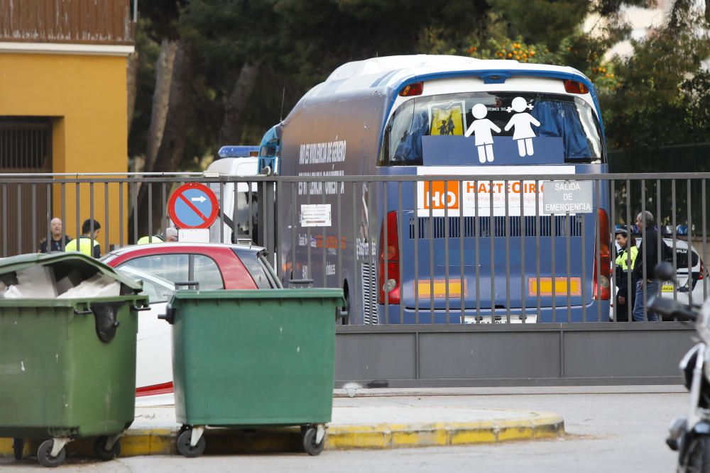 El autobús de Hazte Oír, interceptado en València