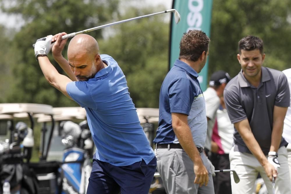 Guardiola i altres exfutbolistes disputen el torneig de golf a Caldes de Malavella