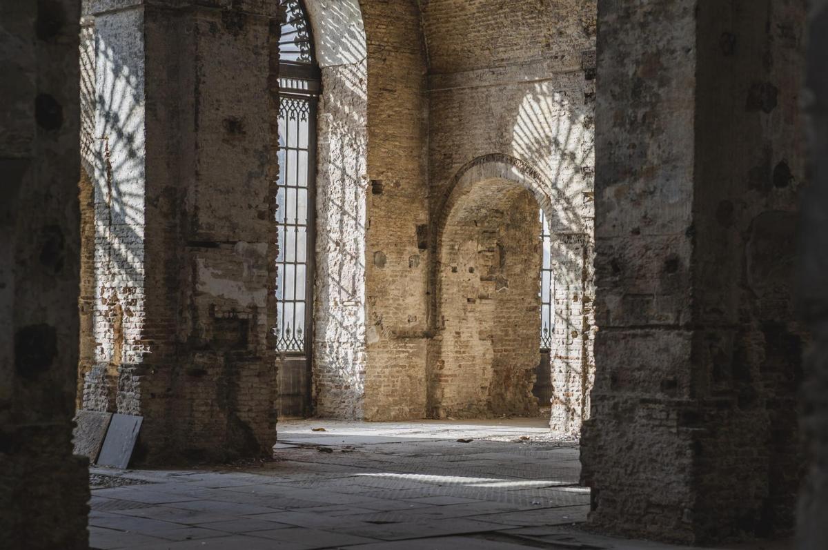 Es uno de los grandes tesoros de la arquitectura industrial de Sevilla.