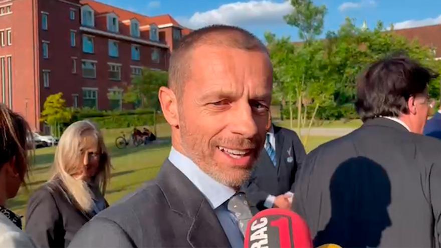 Ceferin evita hablar sobre el 'caso Negreira' en Eindhoven