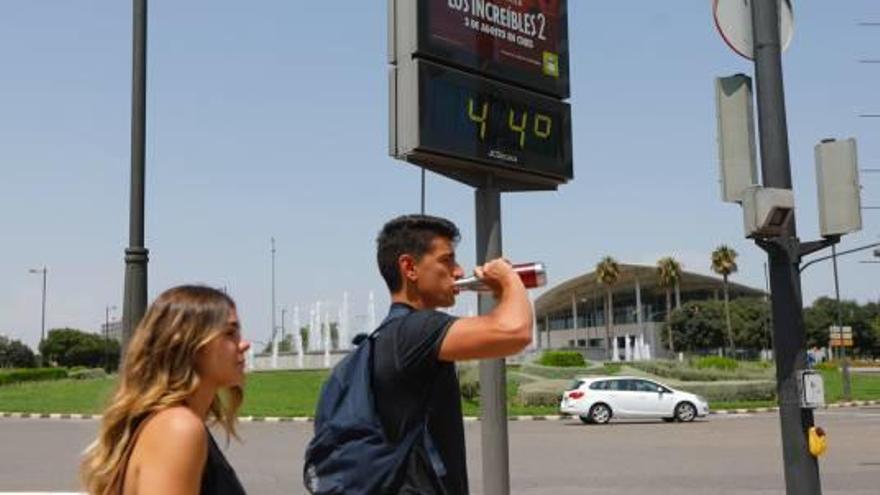 Tres personas siguen ingresadas con síntomas  de golpe de calor