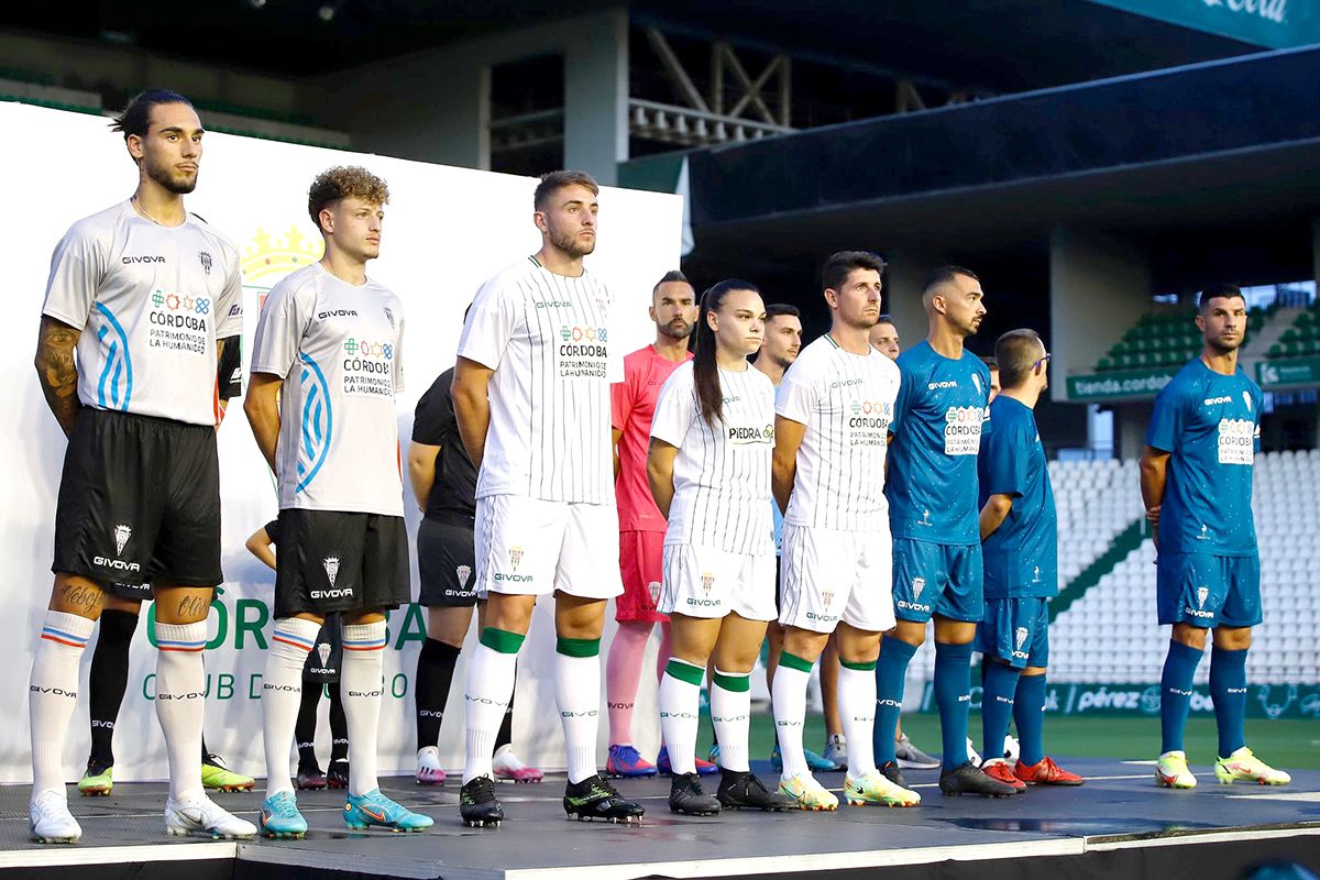 Las nuevas camisetas del Córdoba CF para su estreno en Primera Federación