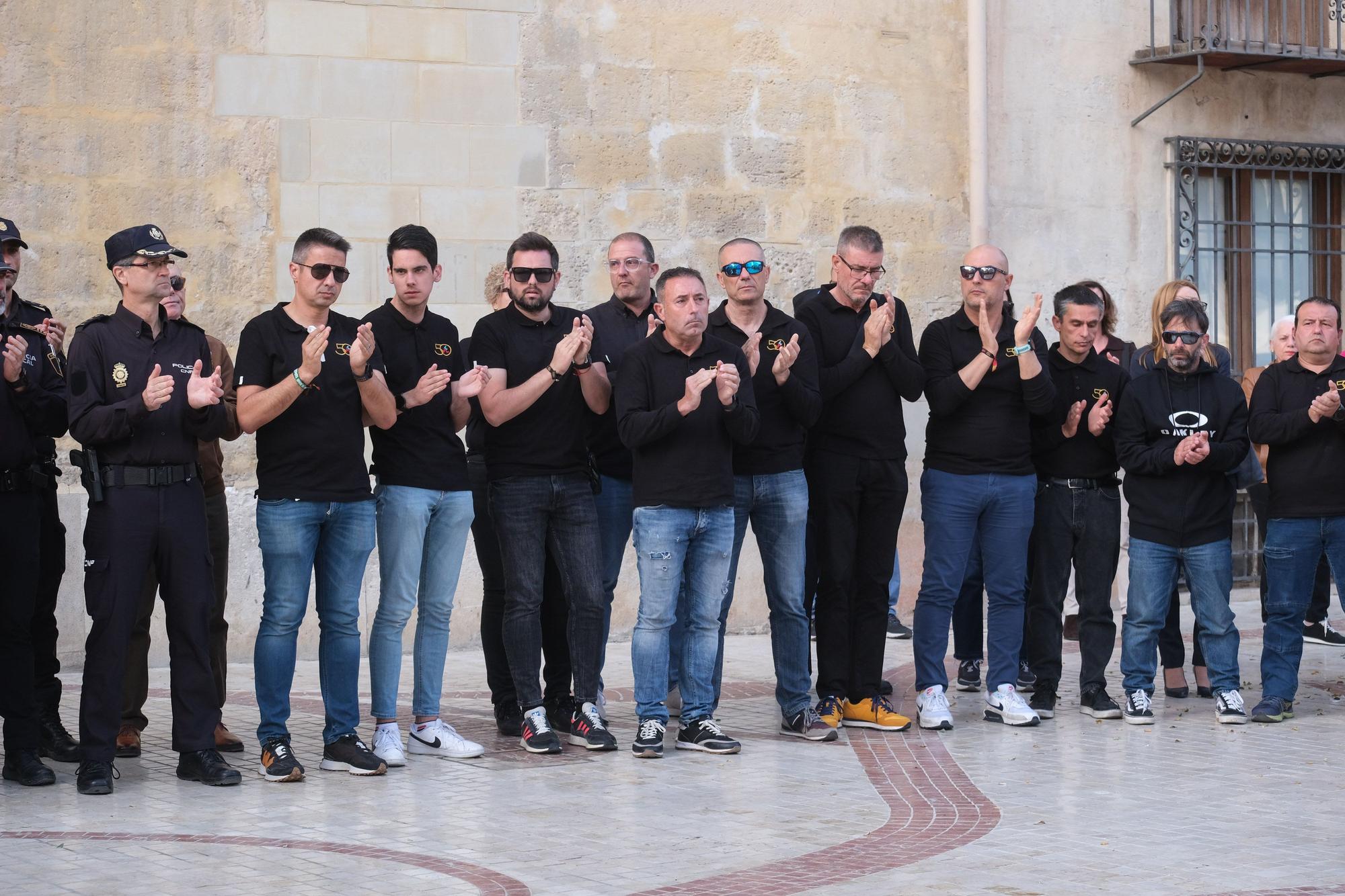 Elche rinde homenaje al joven fallecido en la Media Maratón