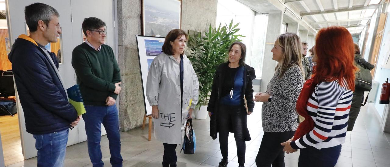La visita de la directora xeral de Desenvolvemento Pesqueiro, Susana Rodríguez, al Igafa, ayer.