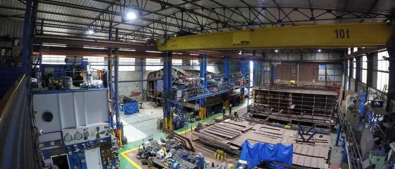 Bloques que realiza estos días la factoría de Industrias Navales A Xunqueira en Meira, Moaña. // FdV