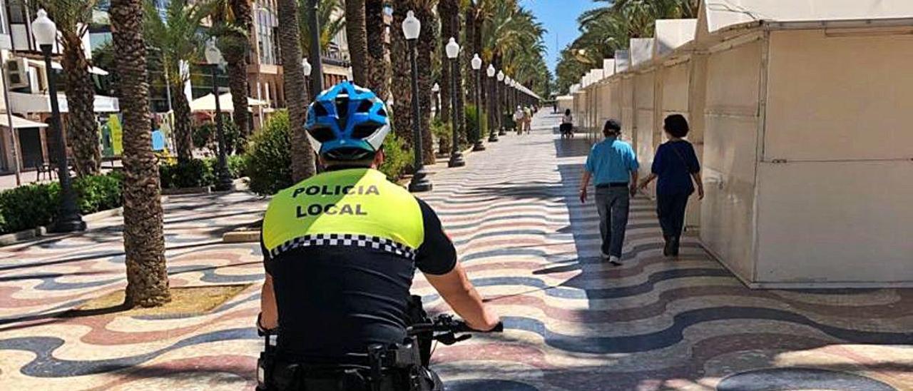 La Policía Local disuelve un partido de baloncesto y multa a tres jugadores durante la crisis del coronavirus