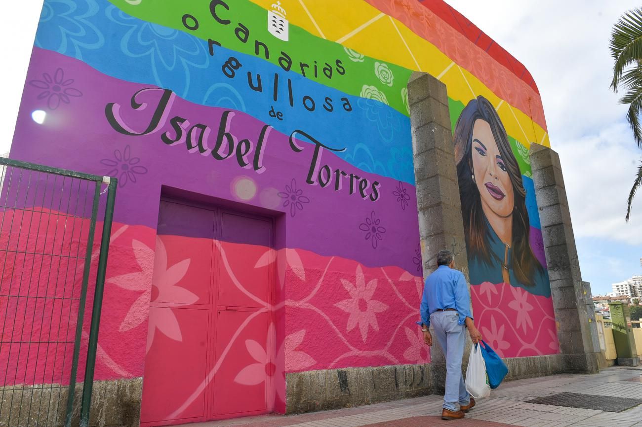 Mural homenaje a Isabel Torres