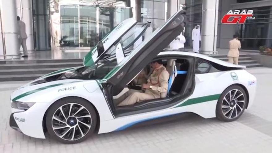 La policia de Dubai adquireix un BMW i8