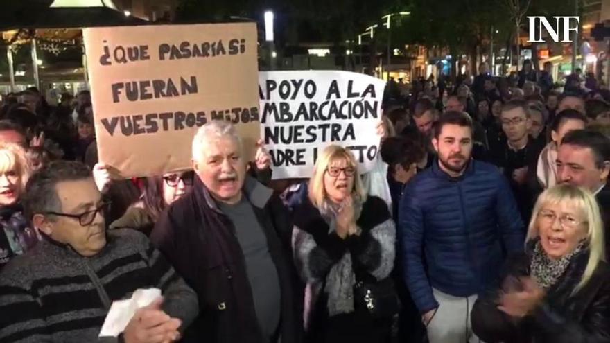 Más de 500 personas reclaman una solución urgente a la situación del barco Nuestra Madre Loreto