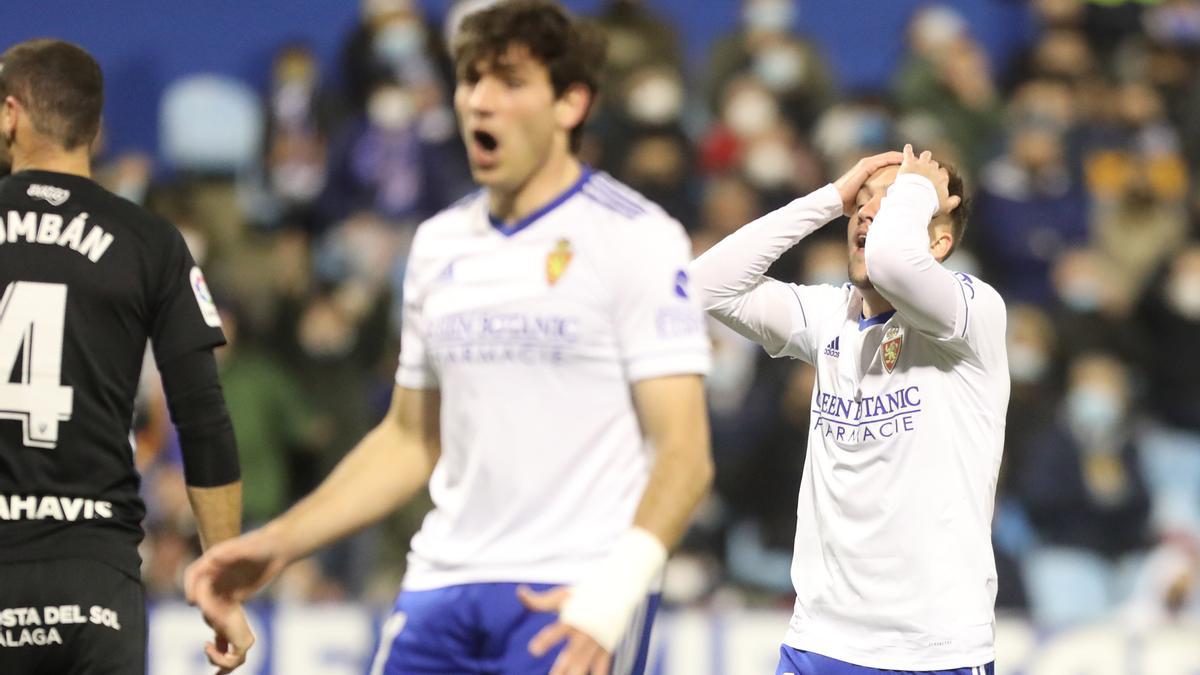 Azón y Vada, en el último partido en La Romareda, ante el Málaga.