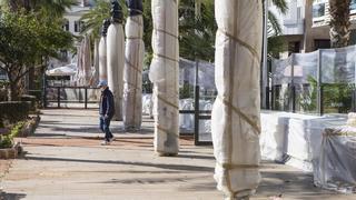 Lloret, de paraíso turístico a páramo de neón