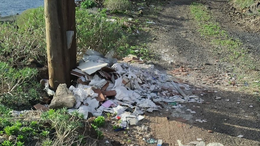 They denounce the accumulation of garbage in Güímar lots