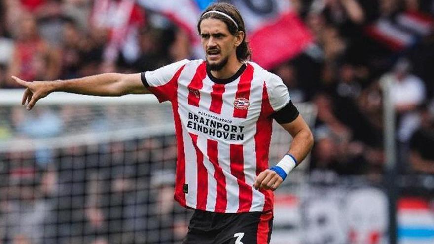 Unas molestias apartan a Yarek del debut en liga con el el PSV