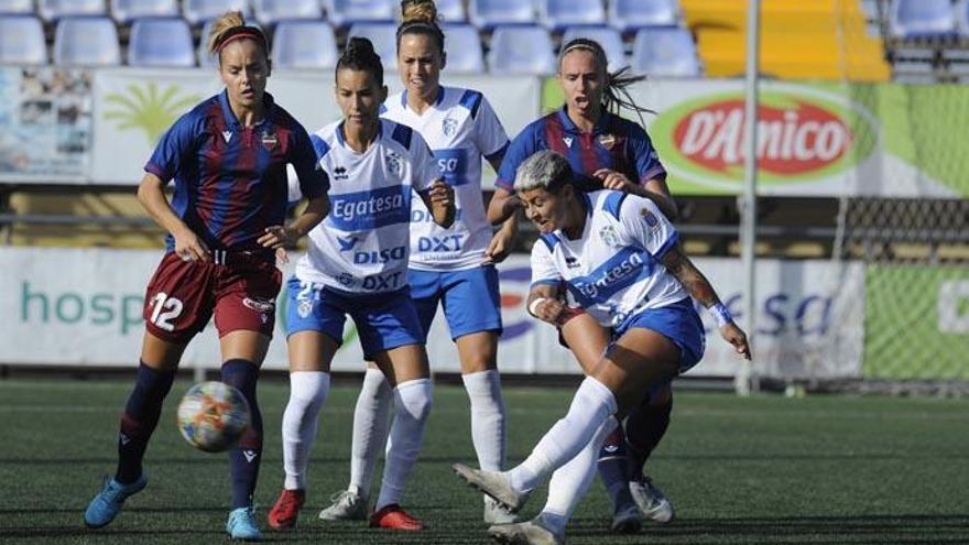 Una acción entre Alharilla y María Estella.