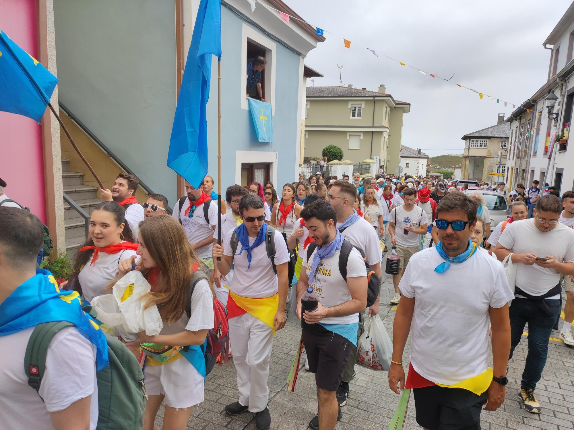 En imágenes: Así fue la salida de los romeros para celebrar la jira que cierra Las Telayas