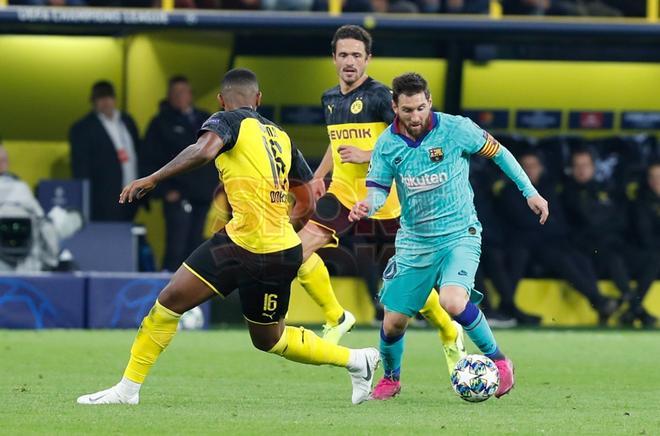 Leo Messi durante el partido entre el Borussia Dortmund y el FC Barcelona correspondiente a la jornada 1 del Grupo F de la Liga de Campeones y disputado en el Signal Iduna Park en Dortmund.